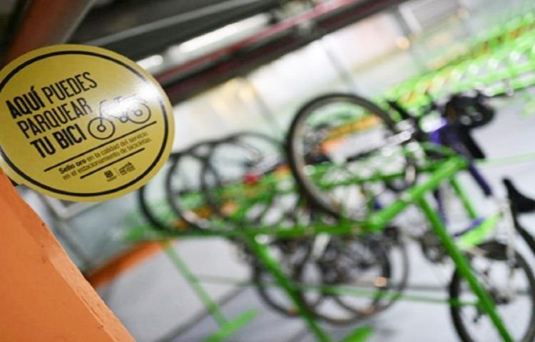 Cicloparqueadero en Bogotá - Foto: Secretaría Distrital de Movilidad